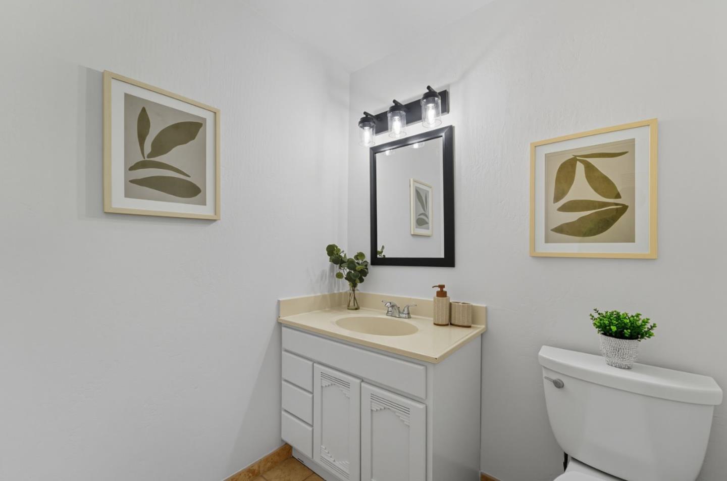 Detail Gallery Image 16 of 47 For 1741 Harte Dr, San Jose,  CA 95124 - 5 Beds | 2/1 Baths