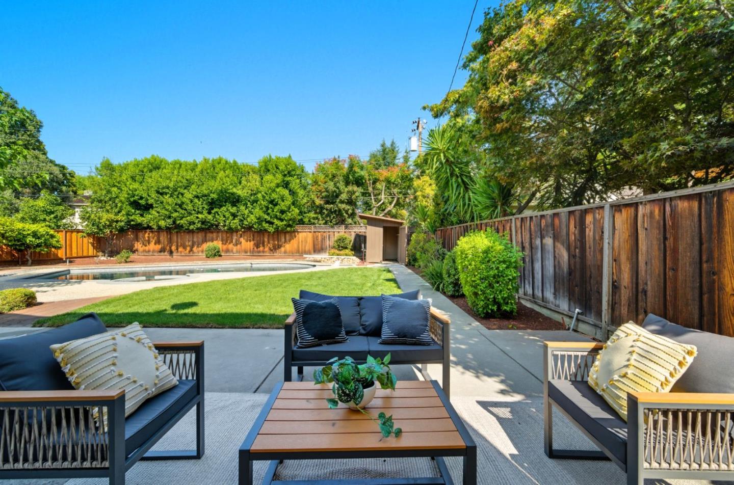 Detail Gallery Image 34 of 47 For 1741 Harte Dr, San Jose,  CA 95124 - 5 Beds | 2/1 Baths