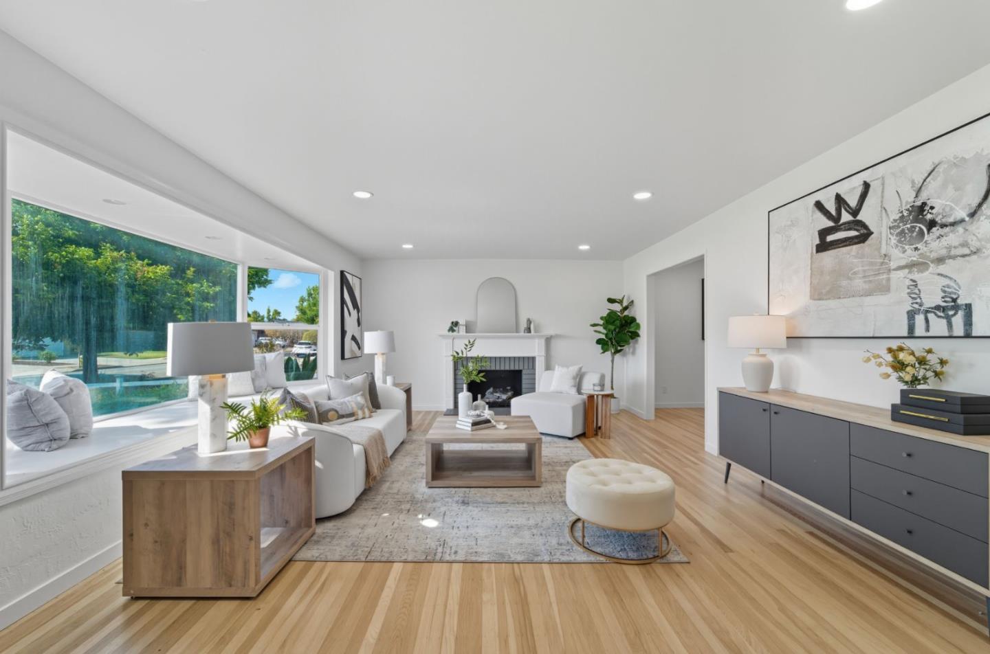 Detail Gallery Image 5 of 47 For 1741 Harte Dr, San Jose,  CA 95124 - 5 Beds | 2/1 Baths