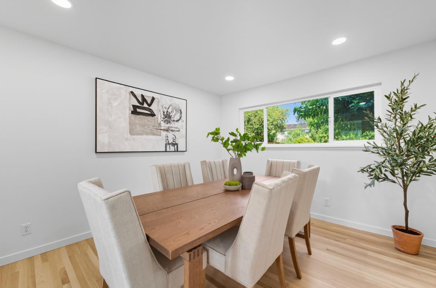 Detail Gallery Image 8 of 47 For 1741 Harte Dr, San Jose,  CA 95124 - 5 Beds | 2/1 Baths