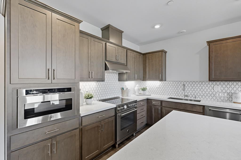 Detail Gallery Image 8 of 35 For 922 Magnolia Ter #8,  Sunnyvale,  CA 94086 - 2 Beds | 2/1 Baths