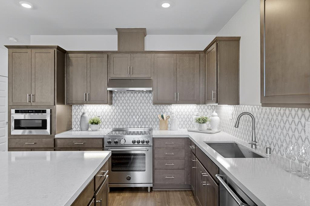 Detail Gallery Image 9 of 35 For 922 Magnolia Ter #8,  Sunnyvale,  CA 94086 - 2 Beds | 2/1 Baths