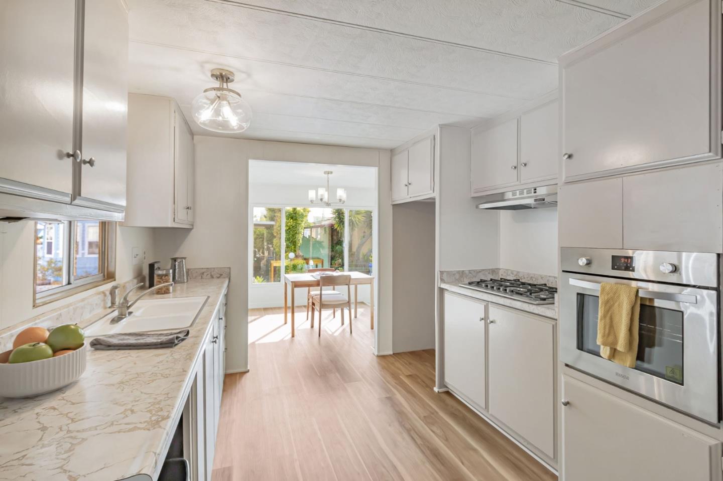 Detail Gallery Image 10 of 29 For 1075 Space Park Way #301,  Mountain View,  CA 94043 - 2 Beds | 2 Baths
