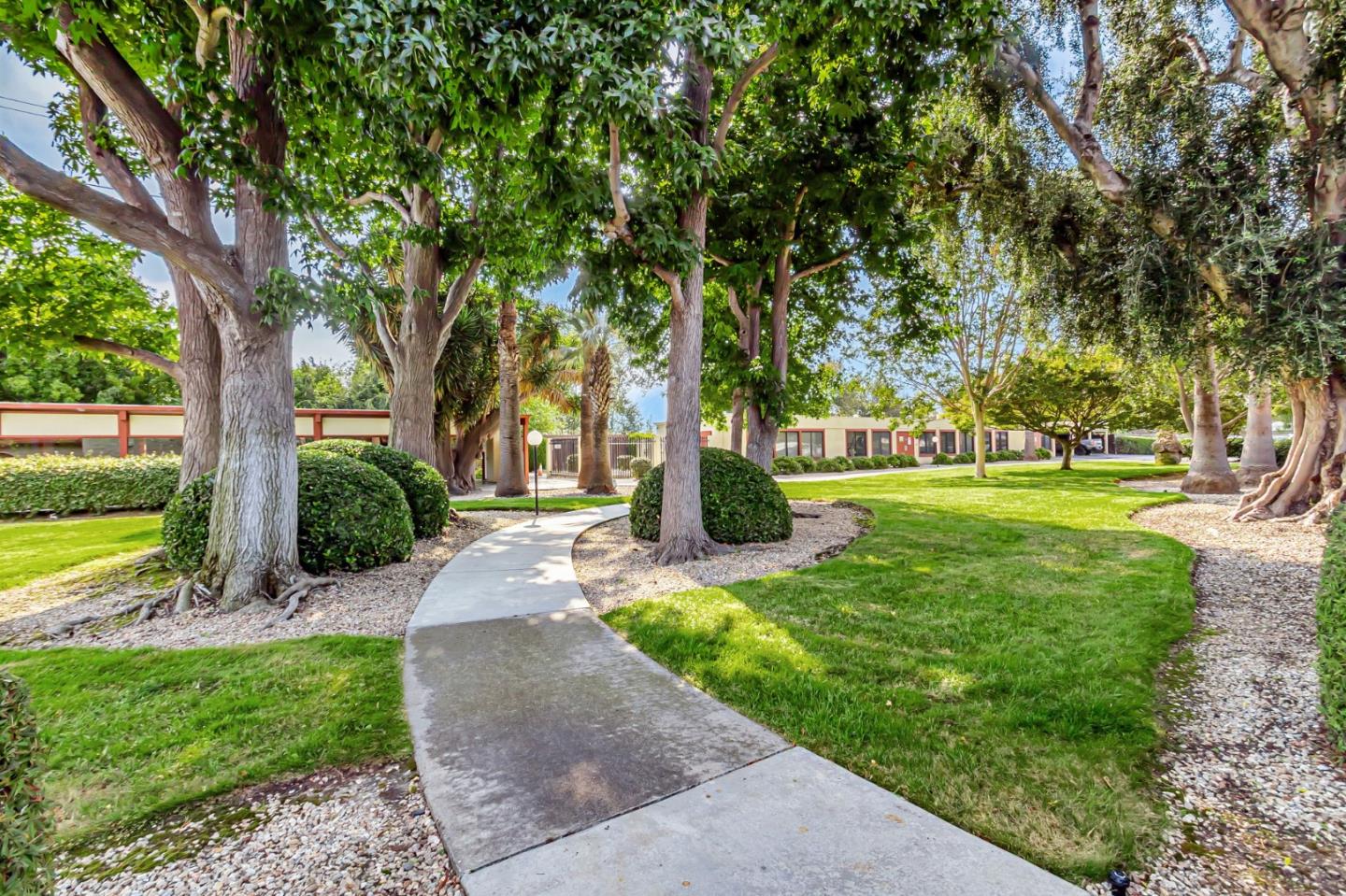 Detail Gallery Image 25 of 29 For 1075 Space Park Way #301,  Mountain View,  CA 94043 - 2 Beds | 2 Baths