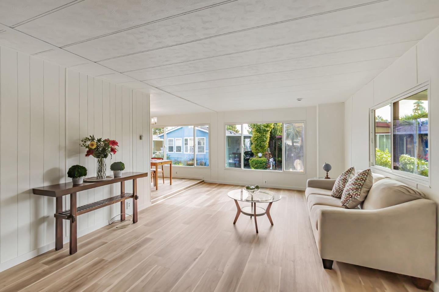 Detail Gallery Image 5 of 29 For 1075 Space Park Way #301,  Mountain View,  CA 94043 - 2 Beds | 2 Baths