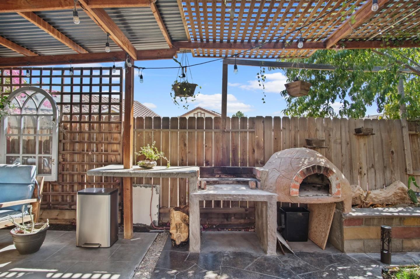 Detail Gallery Image 27 of 31 For 204 North St, Los Banos,  CA 93635 - 4 Beds | 3 Baths