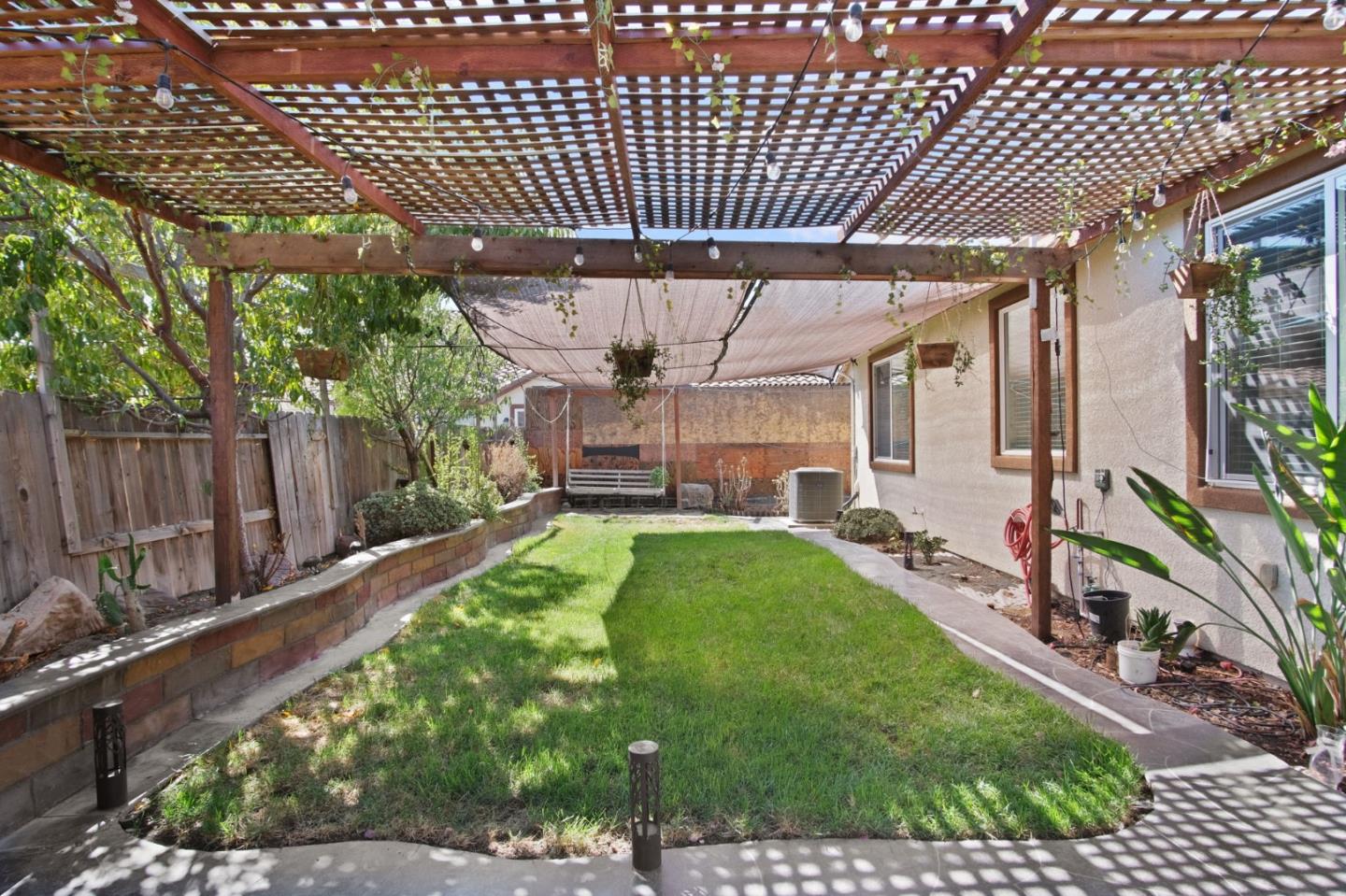 Detail Gallery Image 28 of 31 For 204 North St, Los Banos,  CA 93635 - 4 Beds | 3 Baths