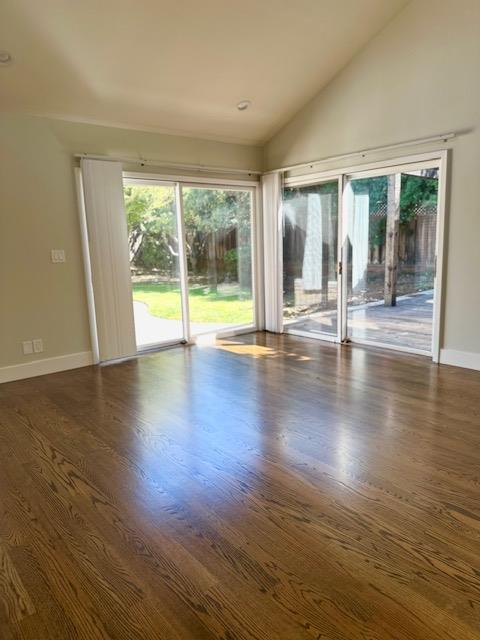 Detail Gallery Image 11 of 15 For 262 Angela Dr, Los Altos,  CA 94022 - 3 Beds | 2/1 Baths