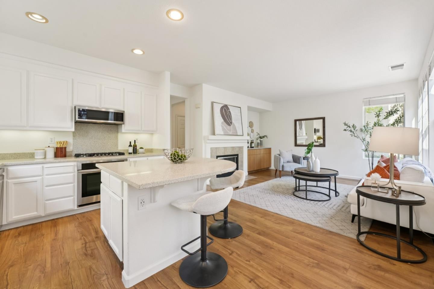 Detail Gallery Image 16 of 89 For 3430 Maroun Pl, San Jose,  CA 95148 - 3 Beds | 2/1 Baths