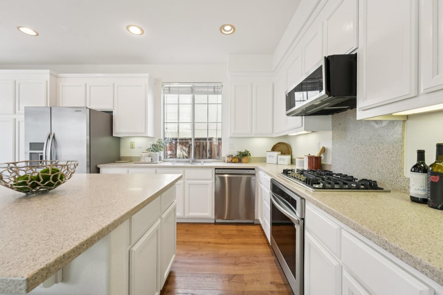 Detail Gallery Image 8 of 89 For 3430 Maroun Pl, San Jose,  CA 95148 - 3 Beds | 2/1 Baths