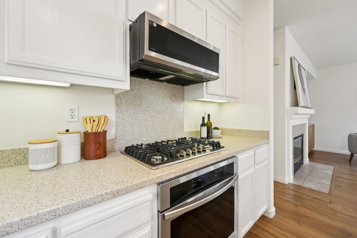 Detail Gallery Image 9 of 89 For 3430 Maroun Pl, San Jose,  CA 95148 - 3 Beds | 2/1 Baths