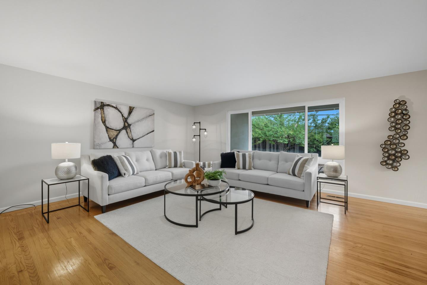 Detail Gallery Image 12 of 28 For 1479 Blackhawk Ct, Sunnyvale,  CA 94087 - 4 Beds | 2 Baths