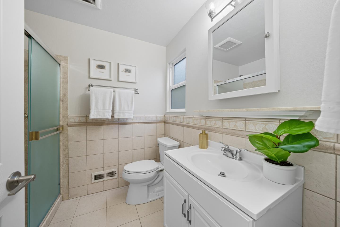 Detail Gallery Image 17 of 28 For 1479 Blackhawk Ct, Sunnyvale,  CA 94087 - 4 Beds | 2 Baths