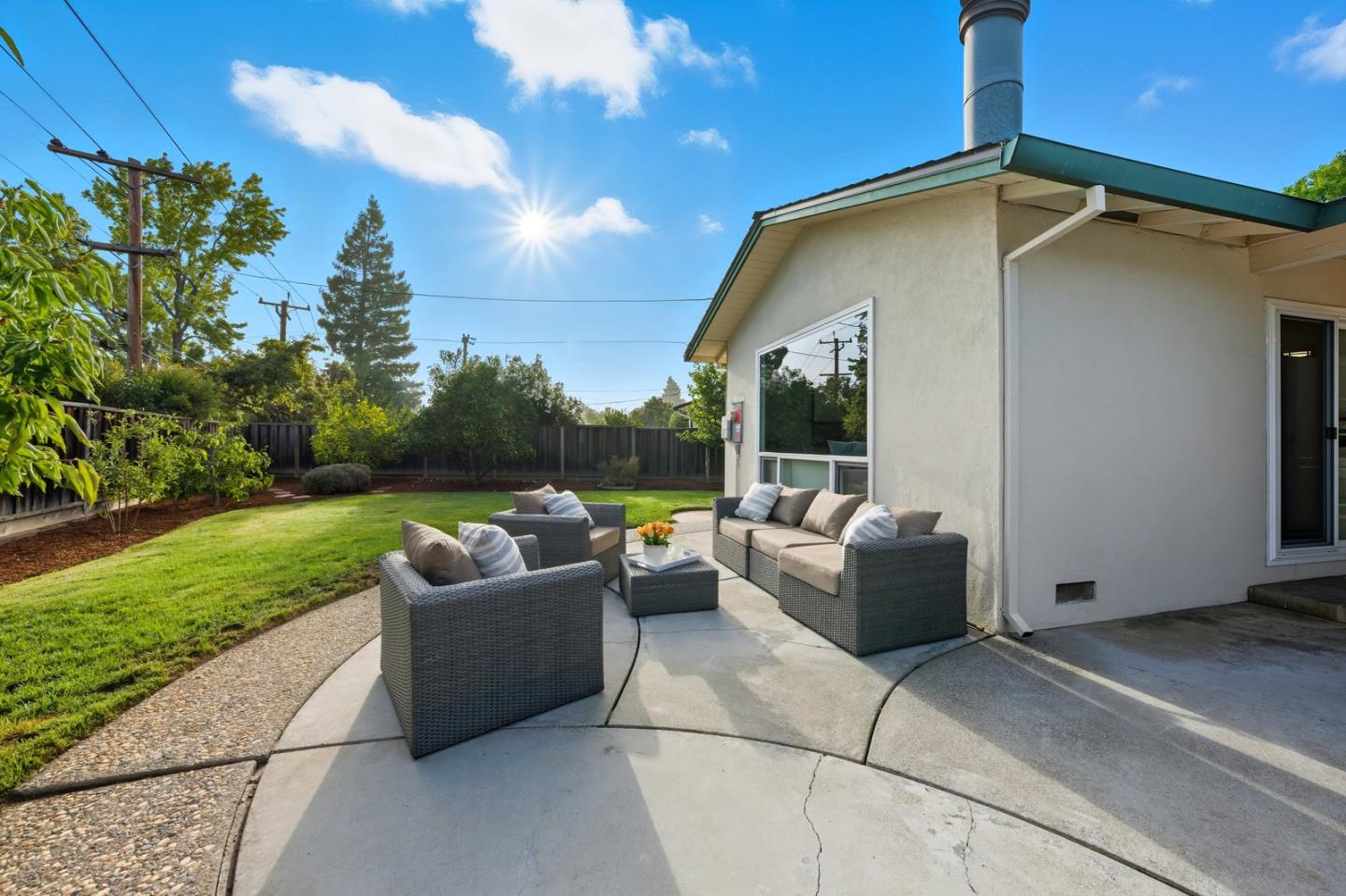 Detail Gallery Image 24 of 28 For 1479 Blackhawk Ct, Sunnyvale,  CA 94087 - 4 Beds | 2 Baths