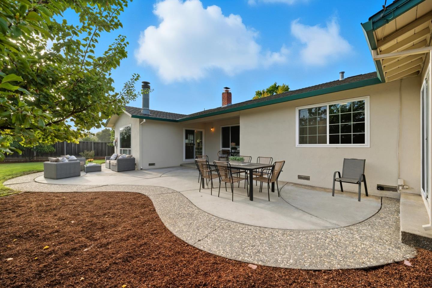 Detail Gallery Image 27 of 28 For 1479 Blackhawk Ct, Sunnyvale,  CA 94087 - 4 Beds | 2 Baths