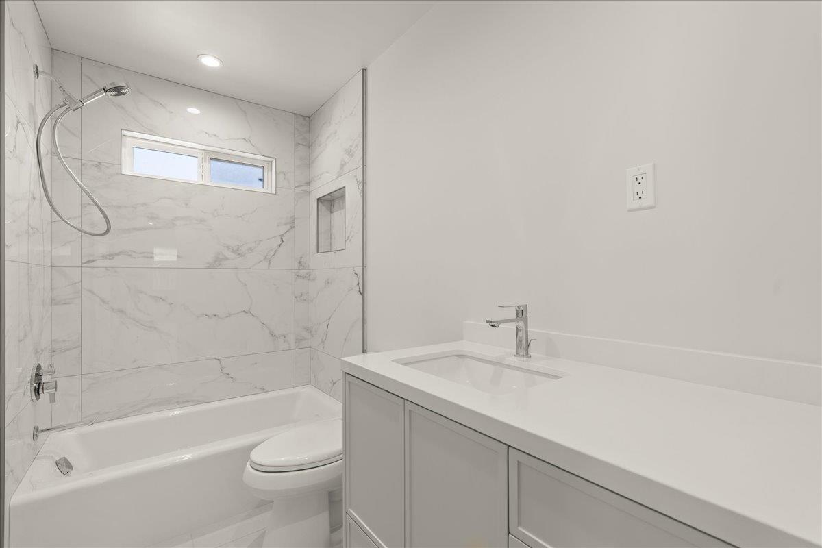 Detail Gallery Image 10 of 17 For 4636 Armour Dr, Santa Clara,  CA 95054 - 3 Beds | 3 Baths