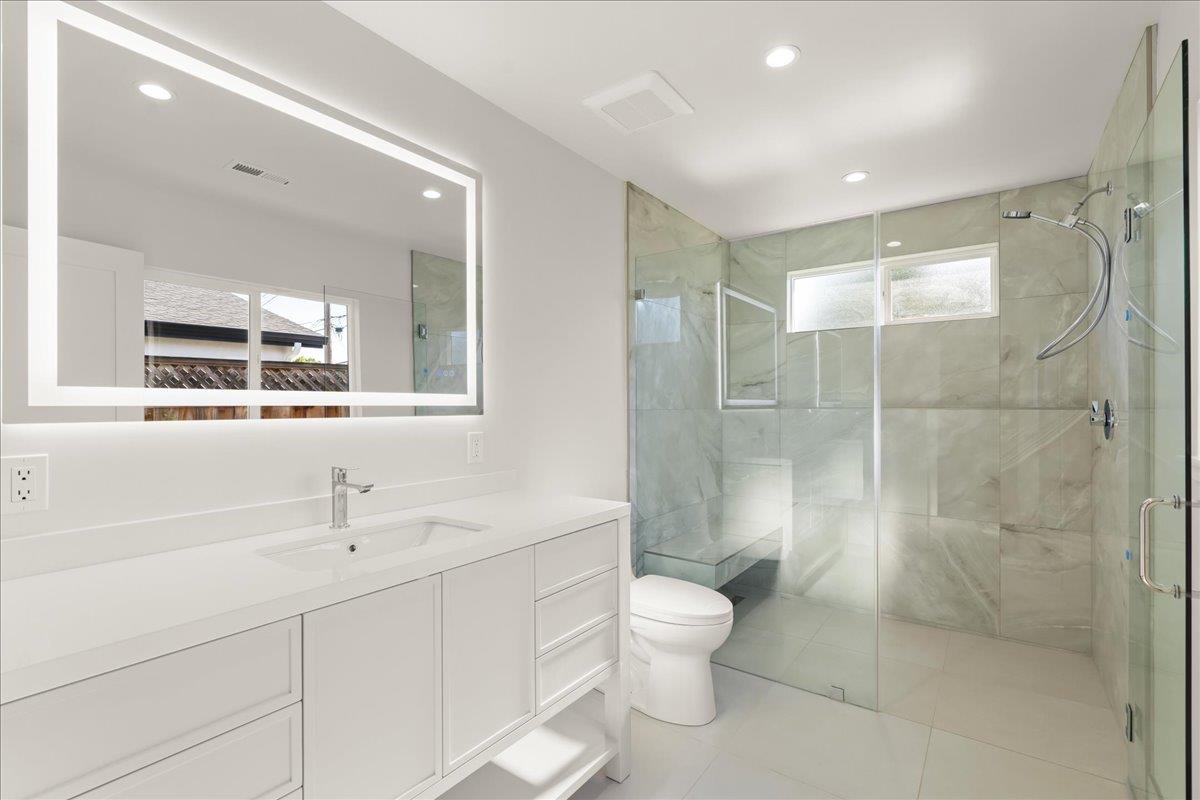 Detail Gallery Image 13 of 17 For 4636 Armour Dr, Santa Clara,  CA 95054 - 3 Beds | 3 Baths
