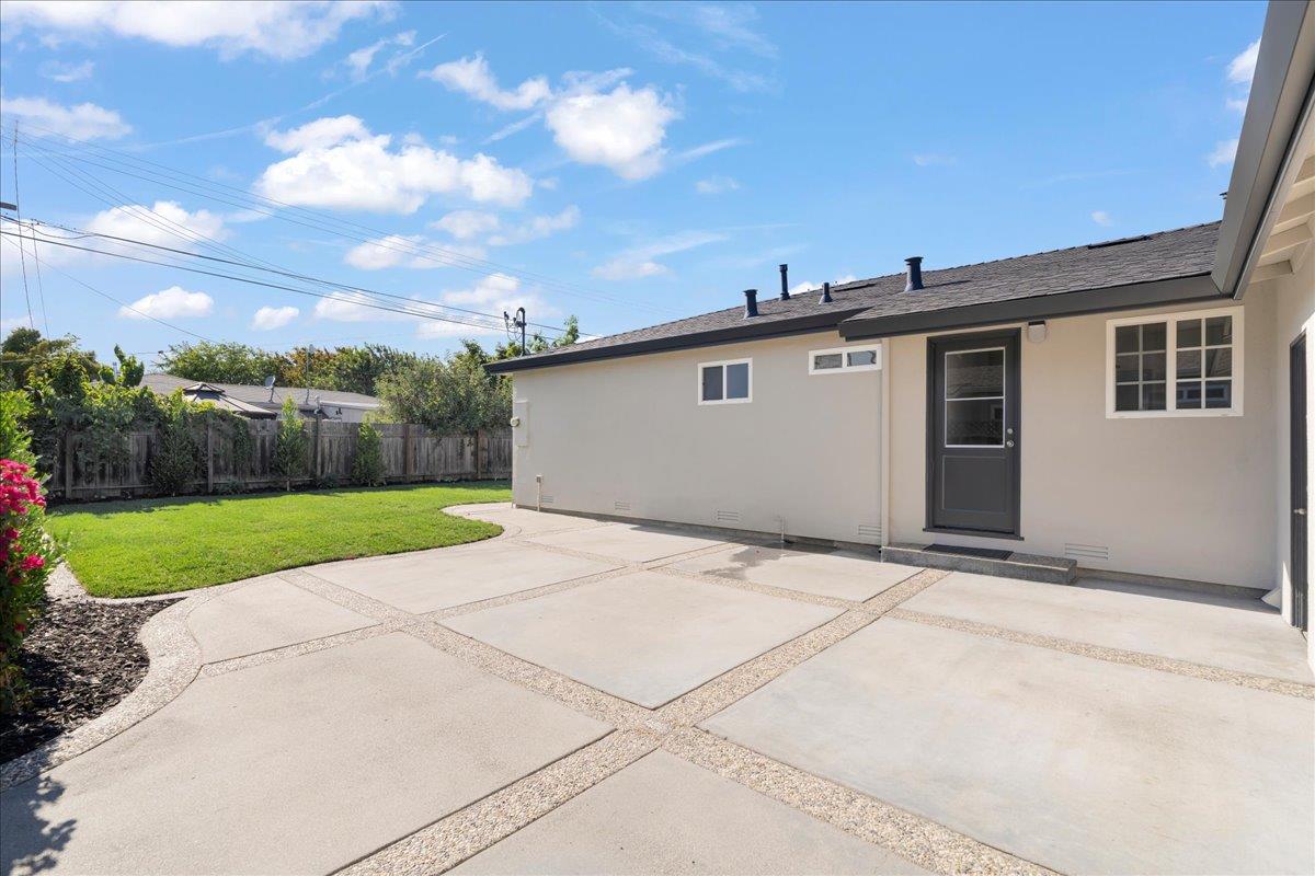 Detail Gallery Image 16 of 17 For 4636 Armour Dr, Santa Clara,  CA 95054 - 3 Beds | 3 Baths