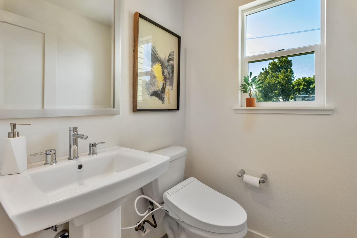 Detail Gallery Image 15 of 41 For 105 Ortega Ave, Mountain View,  CA 94040 - 3 Beds | 3/1 Baths