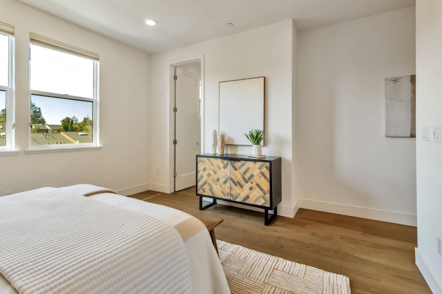 Detail Gallery Image 19 of 41 For 105 Ortega Ave, Mountain View,  CA 94040 - 3 Beds | 3/1 Baths