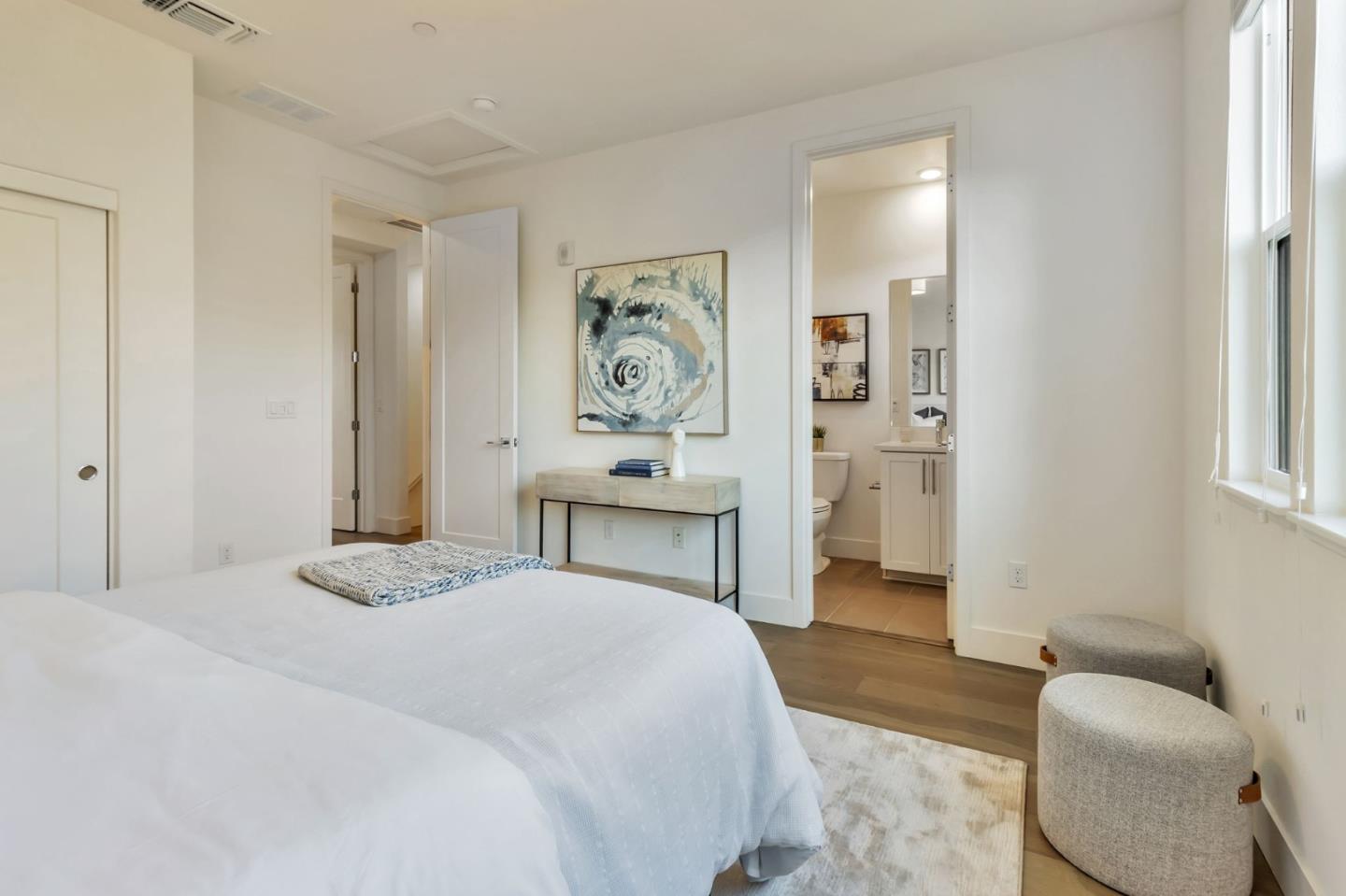 Detail Gallery Image 25 of 41 For 105 Ortega Ave, Mountain View,  CA 94040 - 3 Beds | 3/1 Baths
