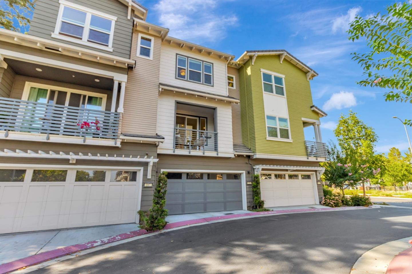 Detail Gallery Image 34 of 41 For 105 Ortega Ave, Mountain View,  CA 94040 - 3 Beds | 3/1 Baths