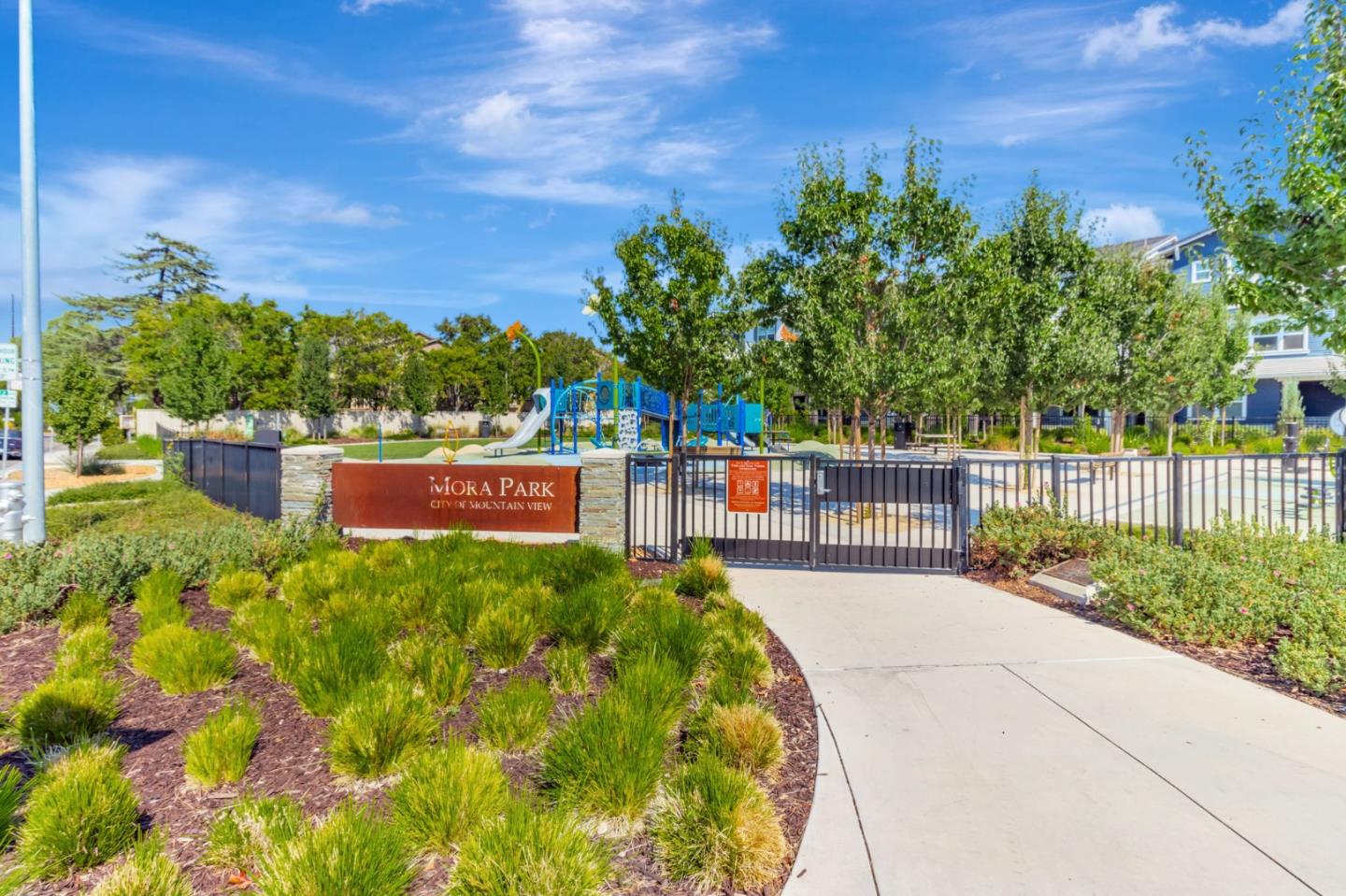 Detail Gallery Image 37 of 41 For 105 Ortega Ave, Mountain View,  CA 94040 - 3 Beds | 3/1 Baths