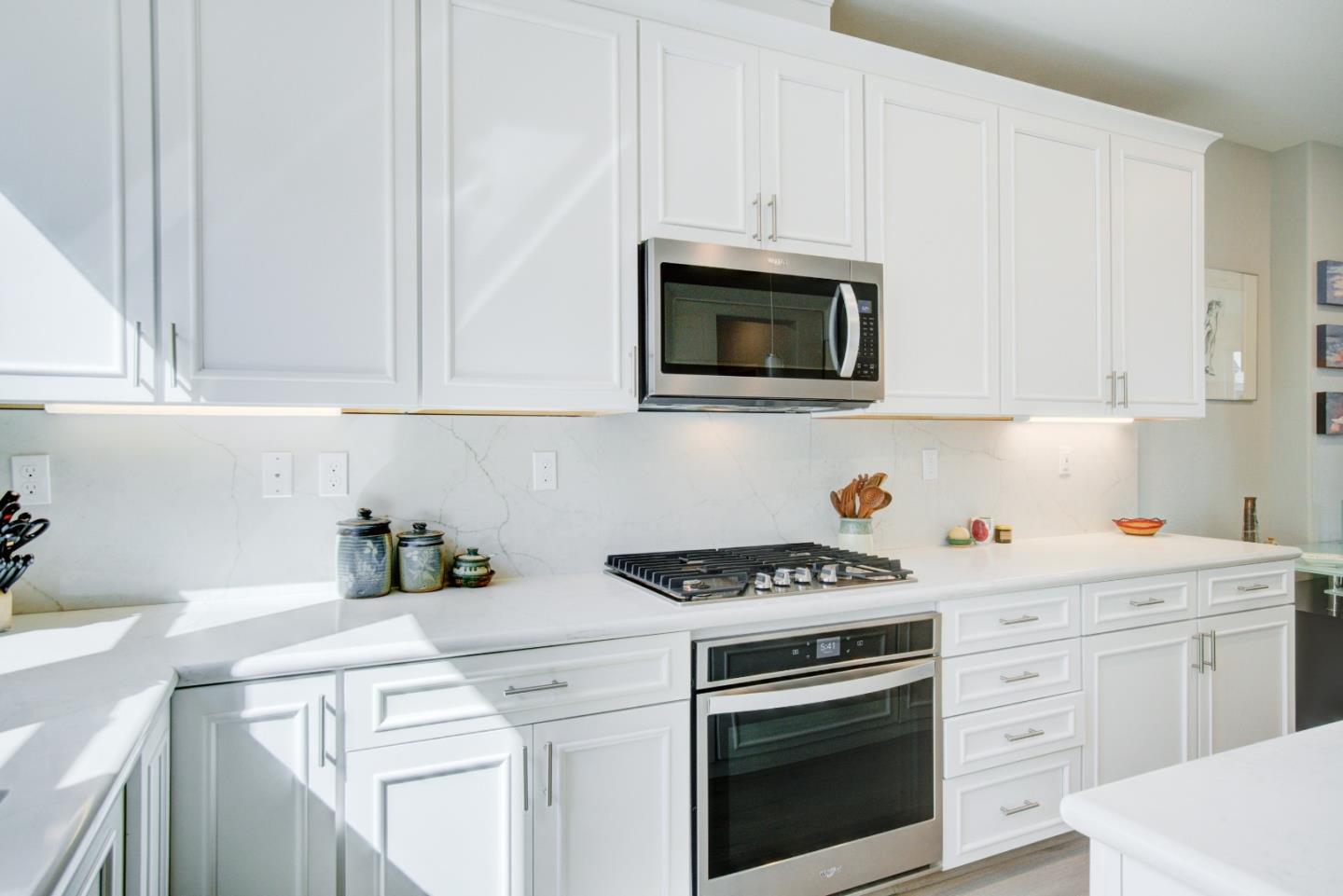 Detail Gallery Image 6 of 27 For 2785 Ball Pl #4,  Santa Clara,  CA 95051 - 4 Beds | 3/1 Baths