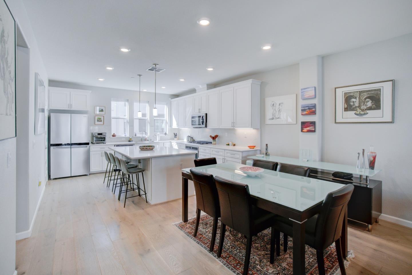 Detail Gallery Image 7 of 27 For 2785 Ball Pl #4,  Santa Clara,  CA 95051 - 4 Beds | 3/1 Baths