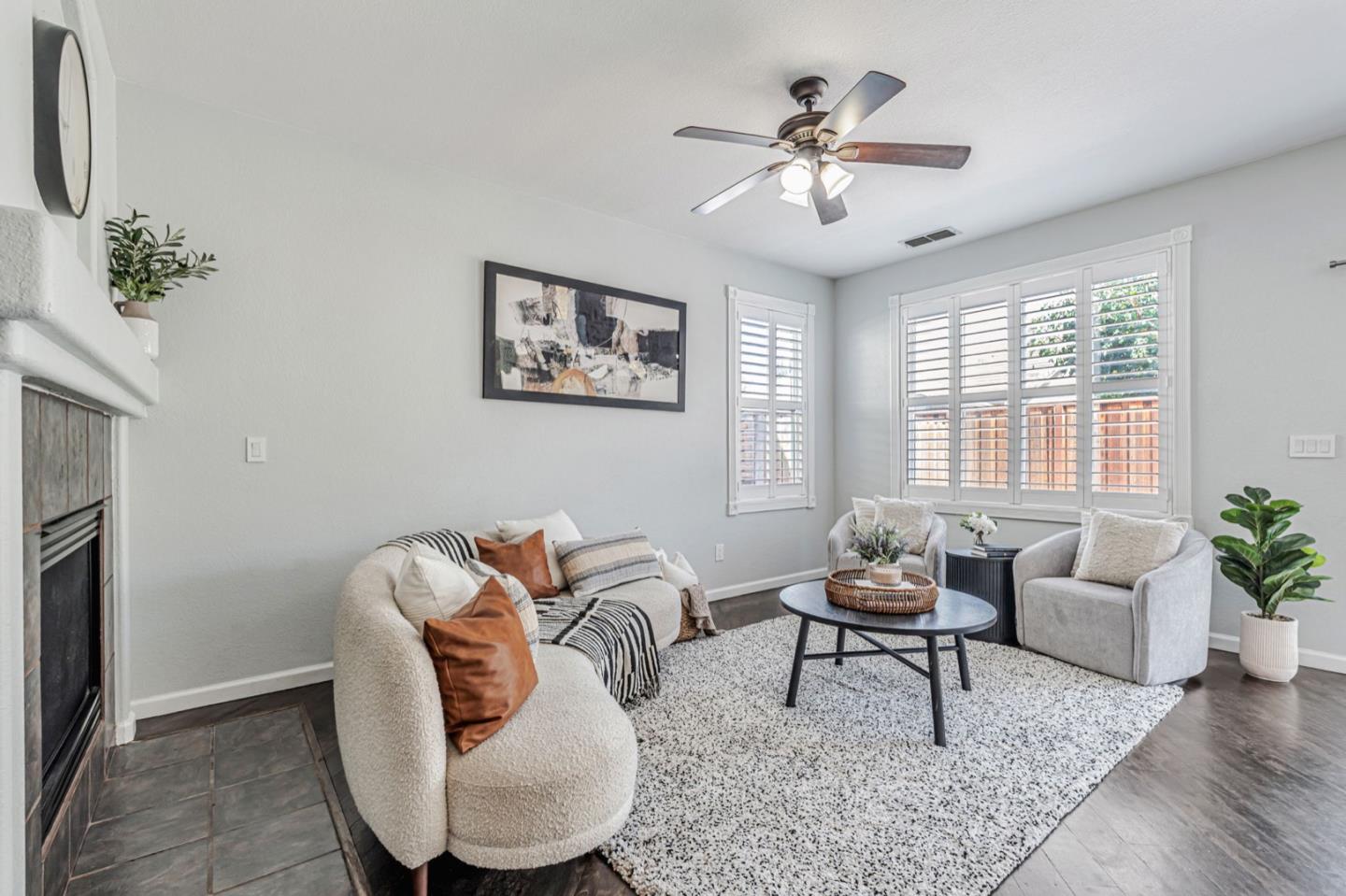 Detail Gallery Image 9 of 43 For 1586 Arrigotti Ln, Tracy,  CA 95377 - 5 Beds | 3 Baths