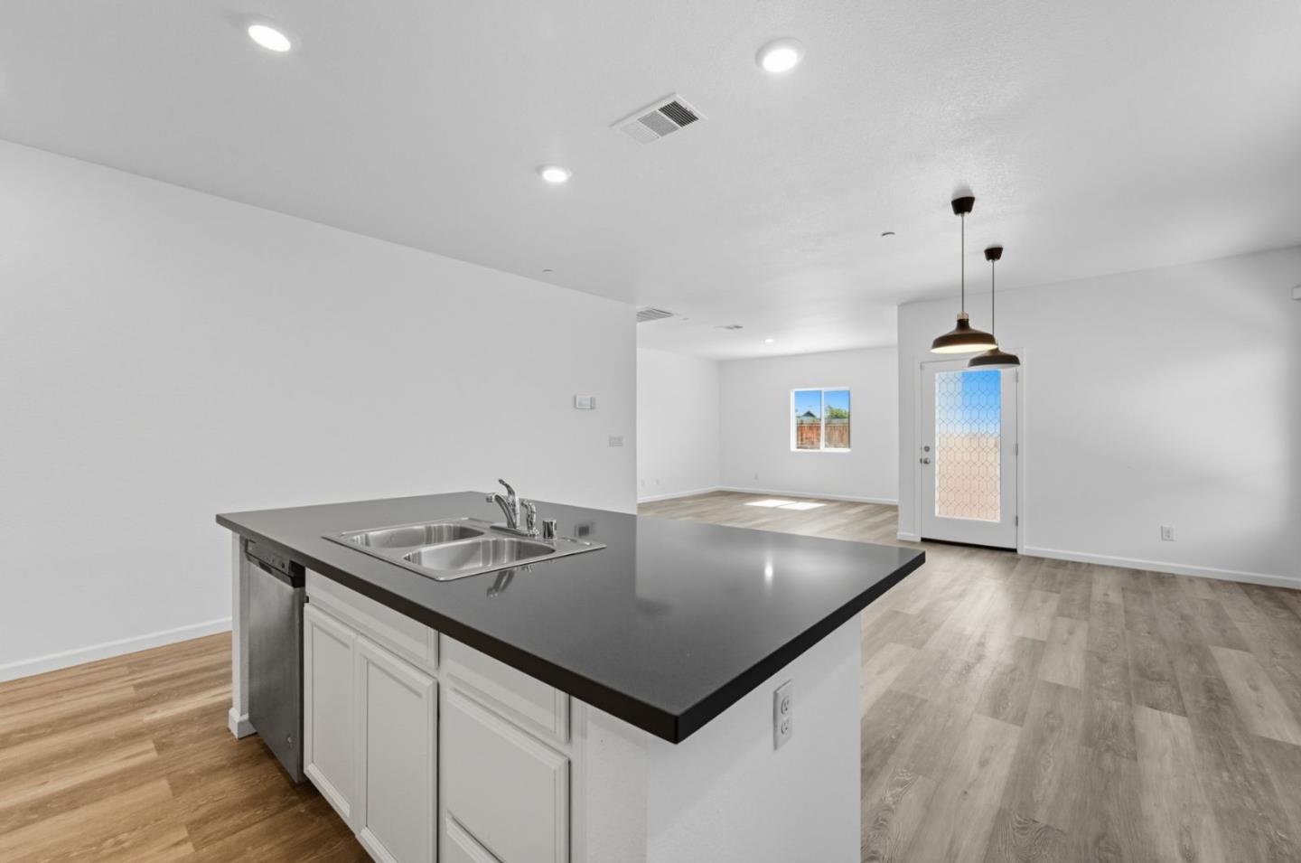 Detail Gallery Image 23 of 35 For 4854 E Goshawk Ct, Stockton,  CA 95215 - 4 Beds | 2 Baths