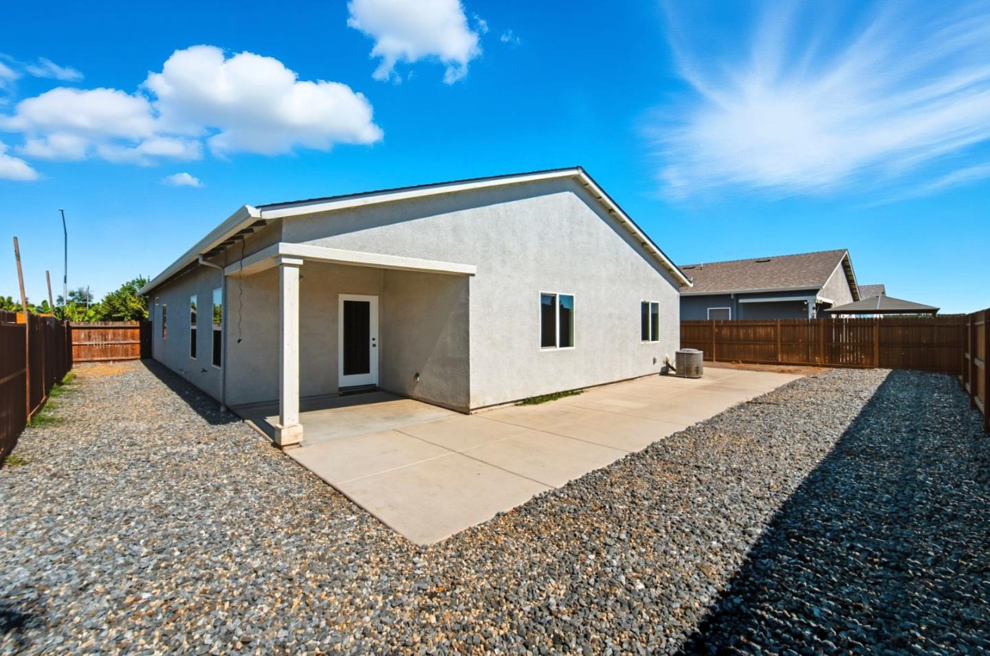 Detail Gallery Image 3 of 35 For 4854 E Goshawk Ct, Stockton,  CA 95215 - 4 Beds | 2 Baths