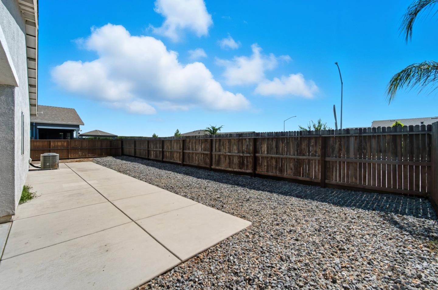 Detail Gallery Image 5 of 35 For 4854 E Goshawk Ct, Stockton,  CA 95215 - 4 Beds | 2 Baths