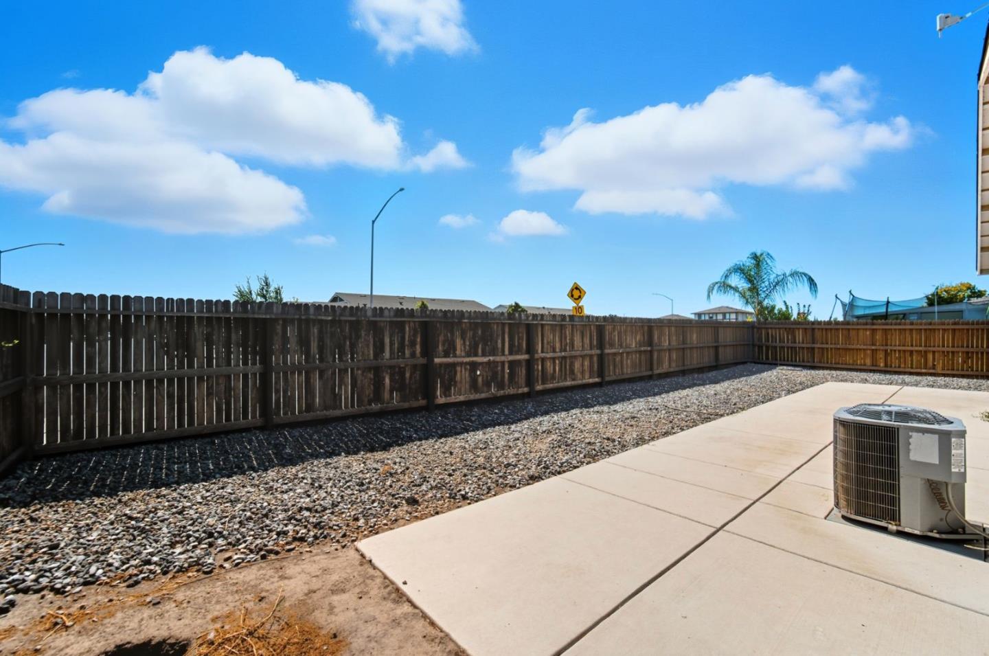 Detail Gallery Image 9 of 35 For 4854 E Goshawk Ct, Stockton,  CA 95215 - 4 Beds | 2 Baths