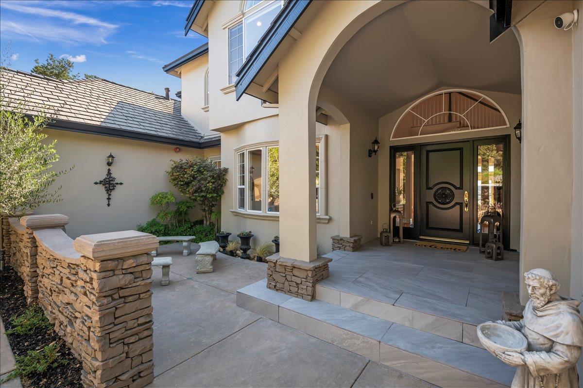 Detail Gallery Image 6 of 71 For 8320 Chantrelle Ct, Gilroy,  CA 95020 - 4 Beds | 3/1 Baths