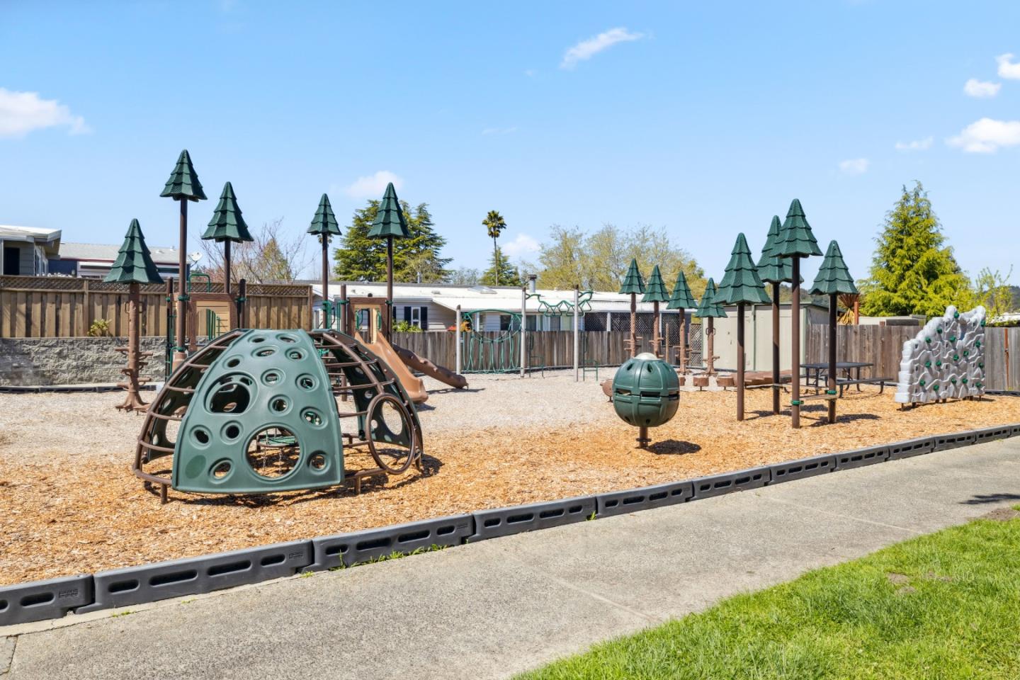 Detail Gallery Image 23 of 34 For 444 Whispering Pines Dr #68,  Scotts Valley,  CA 95066 - 3 Beds | 2 Baths