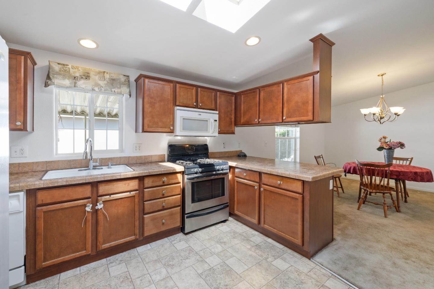 Detail Gallery Image 5 of 34 For 444 Whispering Pines Dr #68,  Scotts Valley,  CA 95066 - 3 Beds | 2 Baths