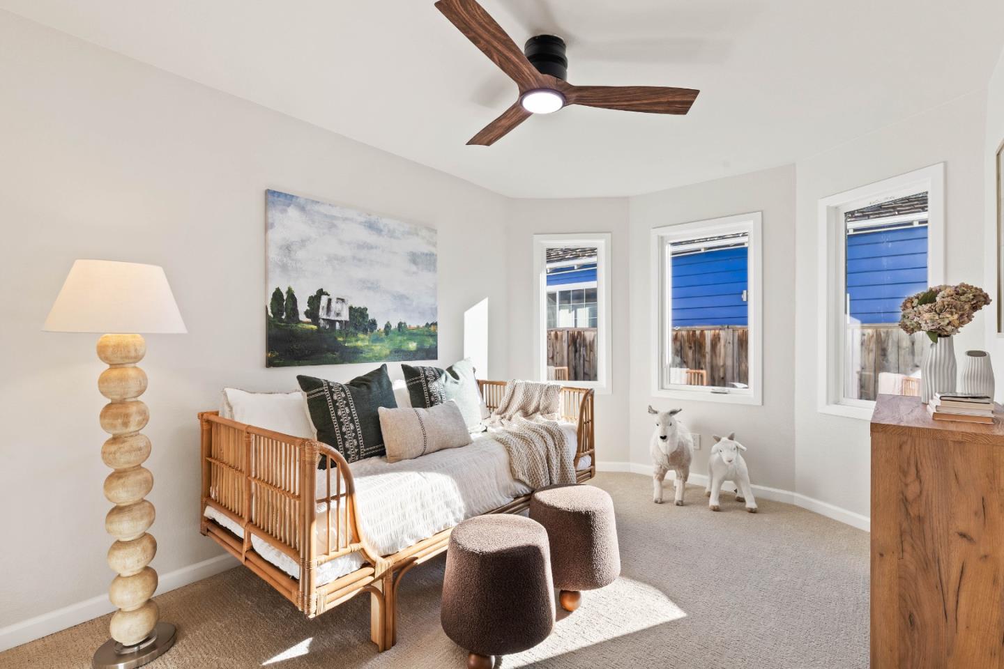Detail Gallery Image 12 of 38 For 620 Iris St, Redwood City,  CA 94062 - 4 Beds | 3/1 Baths