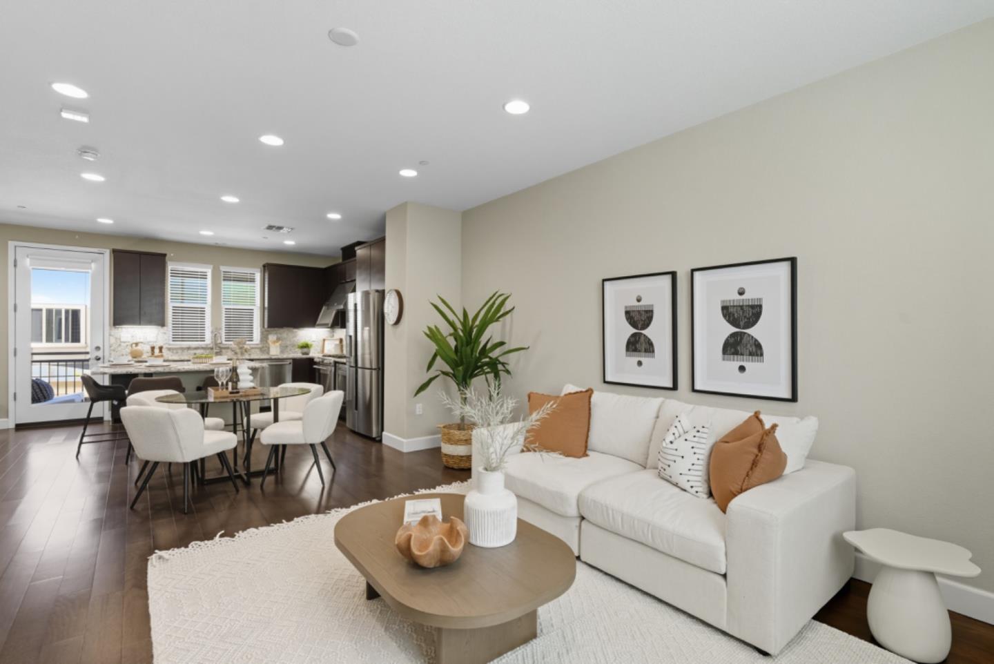 Detail Gallery Image 11 of 42 For 5815 Brandon Ct, San Jose,  CA 95123 - 3 Beds | 3/1 Baths