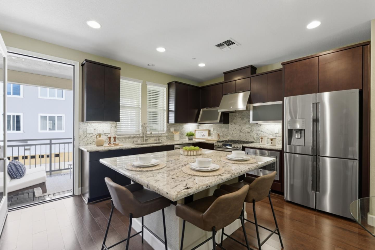 Detail Gallery Image 12 of 42 For 5815 Brandon Ct, San Jose,  CA 95123 - 3 Beds | 3/1 Baths