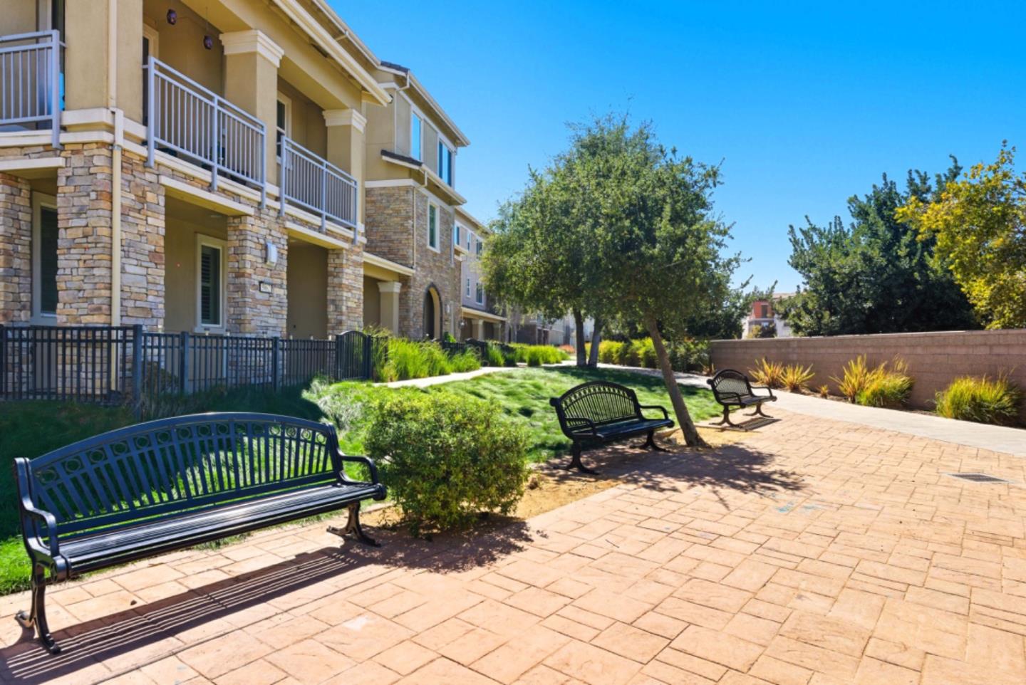 Detail Gallery Image 30 of 42 For 5815 Brandon Ct, San Jose,  CA 95123 - 3 Beds | 3/1 Baths