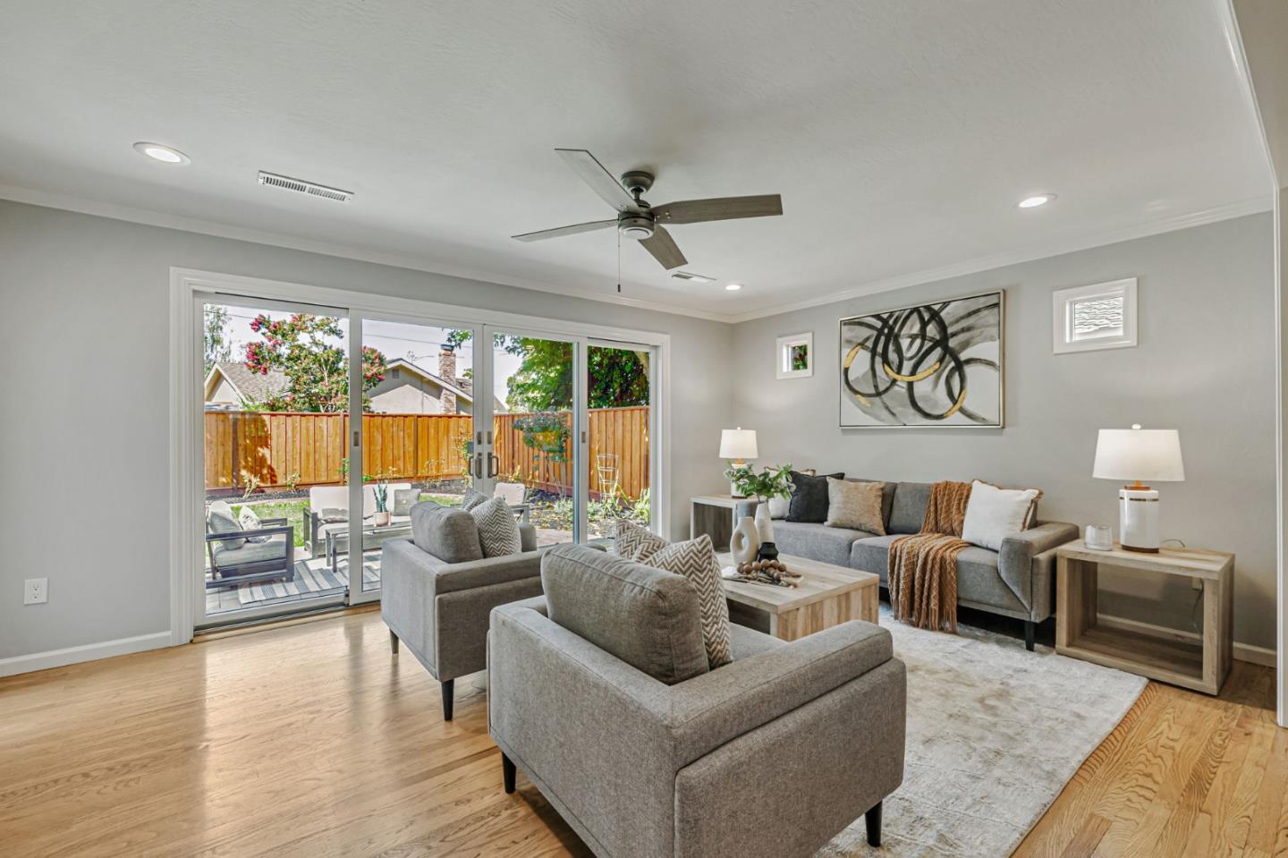 Detail Gallery Image 3 of 24 For 2925 Newark Way, San Jose,  CA 95124 - 3 Beds | 2/1 Baths