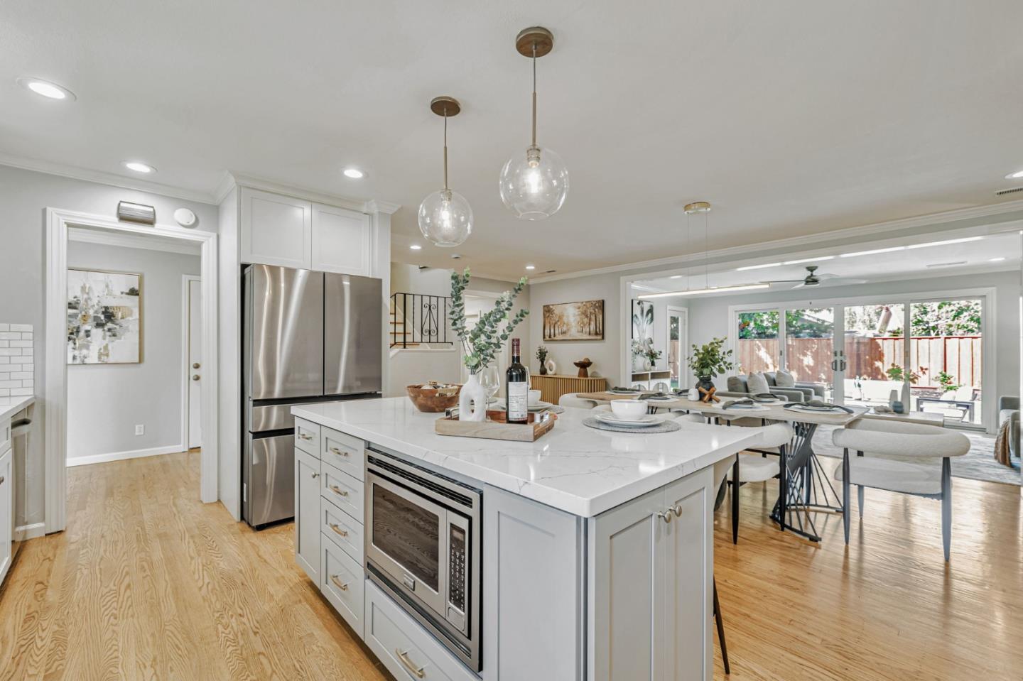 Detail Gallery Image 7 of 24 For 2925 Newark Way, San Jose,  CA 95124 - 3 Beds | 2/1 Baths