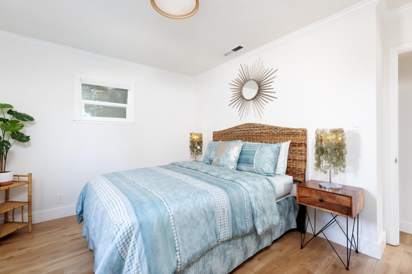 Detail Gallery Image 17 of 38 For 1122 Seabright Ave, Santa Cruz,  CA 95062 - 3 Beds | 1 Baths