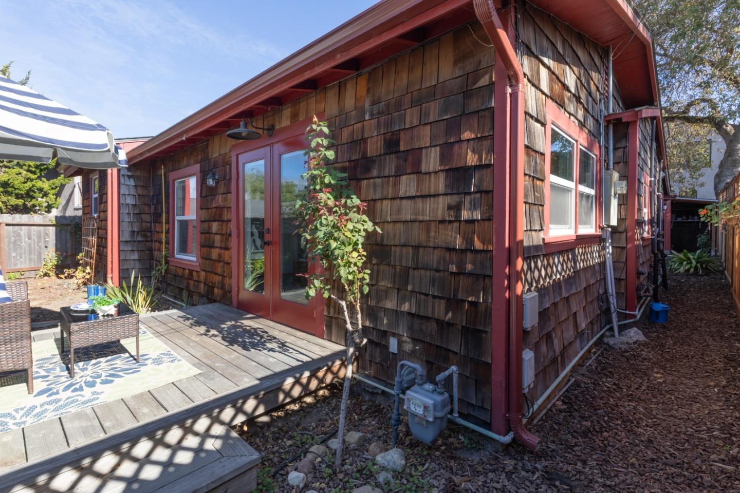 Detail Gallery Image 24 of 38 For 1122 Seabright Ave, Santa Cruz,  CA 95062 - 3 Beds | 1 Baths