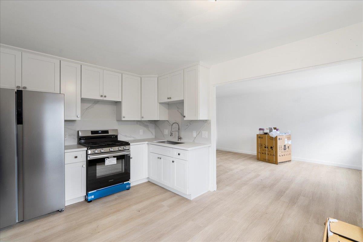 Detail Gallery Image 5 of 11 For 236 Higdon Ave, Mountain View,  CA 94041 - – Beds | – Baths