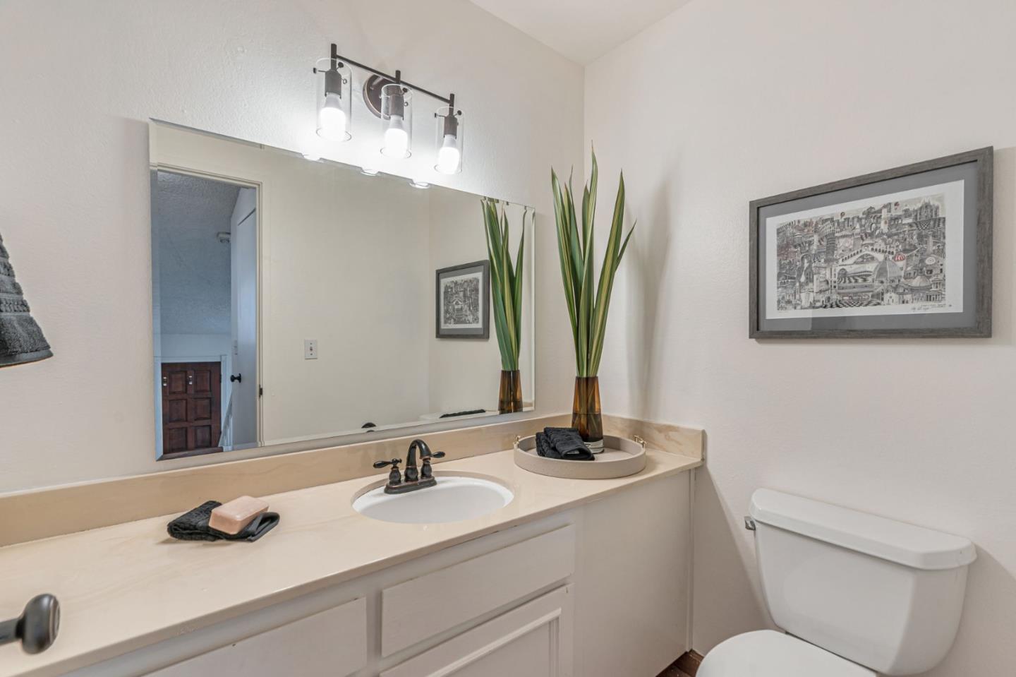 Detail Gallery Image 24 of 36 For 45 Corte Real #8,  Greenbrae,  CA 94904 - 2 Beds | 1/1 Baths