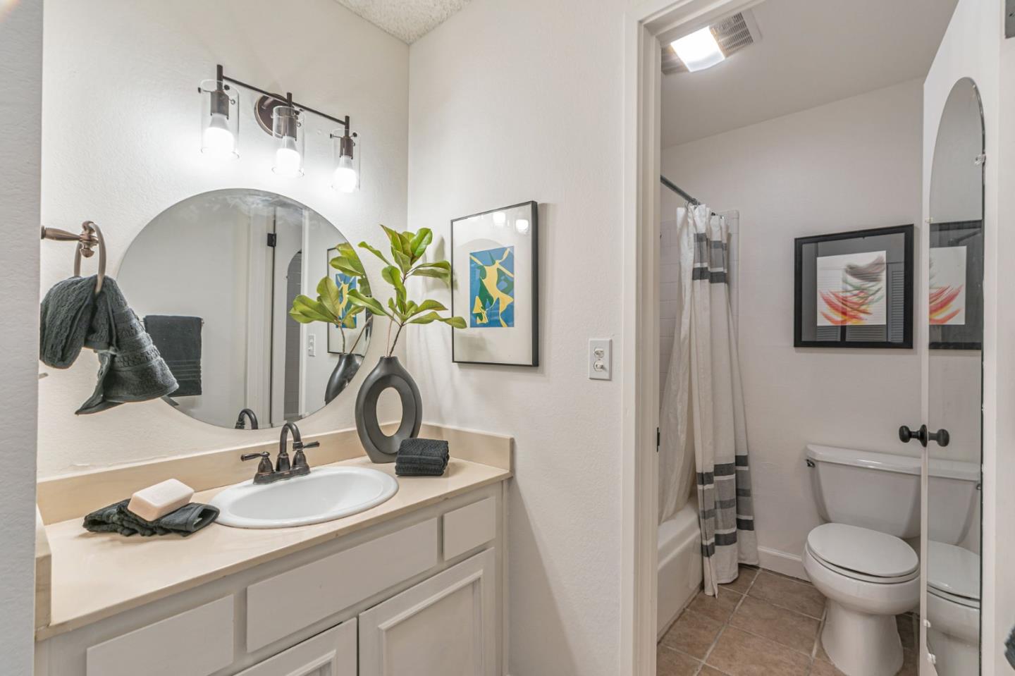 Detail Gallery Image 25 of 36 For 45 Corte Real #8,  Greenbrae,  CA 94904 - 2 Beds | 1/1 Baths