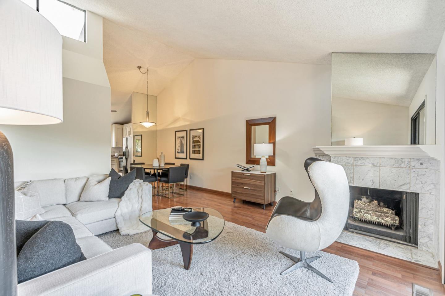 Detail Gallery Image 6 of 36 For 45 Corte Real #8,  Greenbrae,  CA 94904 - 2 Beds | 1/1 Baths
