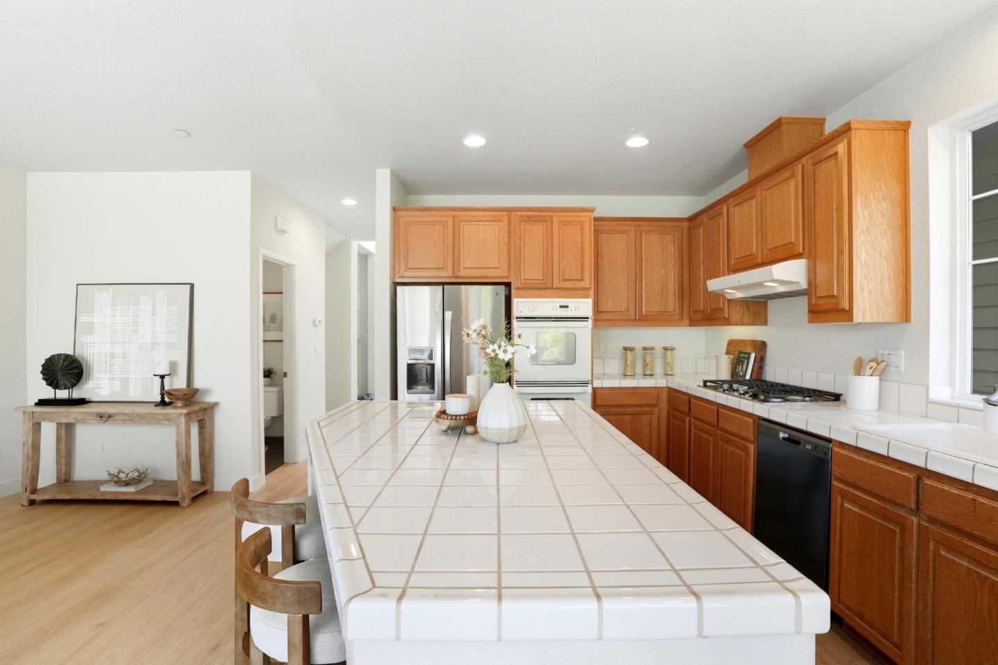 Detail Gallery Image 22 of 70 For 956 Commercial Ave, South San Francisco,  CA 94080 - 3 Beds | 3/1 Baths